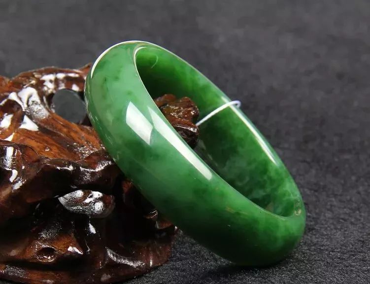 马来西亚玉与缅甸玉,马来玉原石的价格