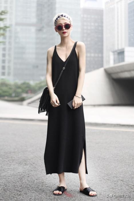 讲解连衣裙的穿搭,连衣裙怎样穿才显得更高级呢