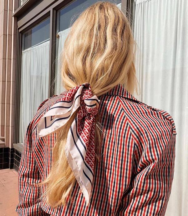 丝巾绑手腕教程,绑丝巾其实很简单