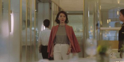 职场剧虽下线,但她们的衣柜我收藏了
