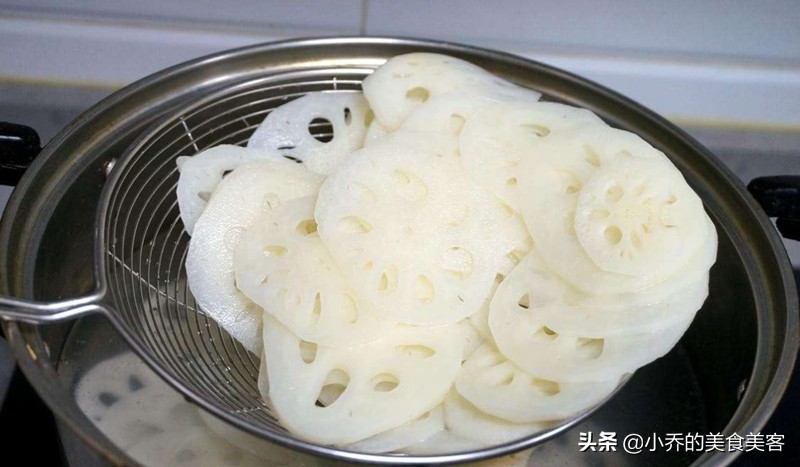 莲藕一炒就变黑,莲藕一卤就发黑