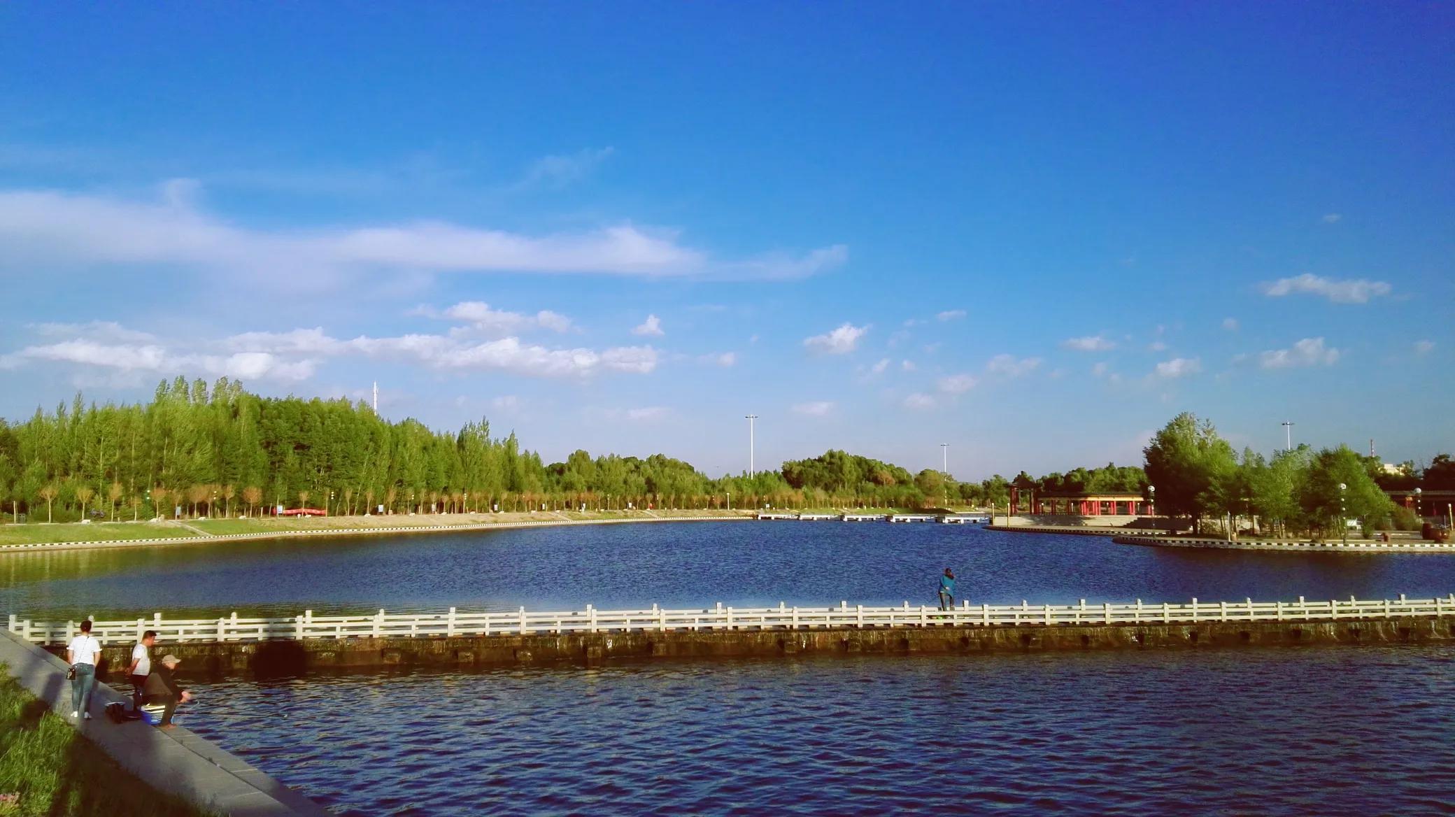 天边草原乌拉盖，《狼图腾》取景地，内蒙古保存最完好的天然草甸