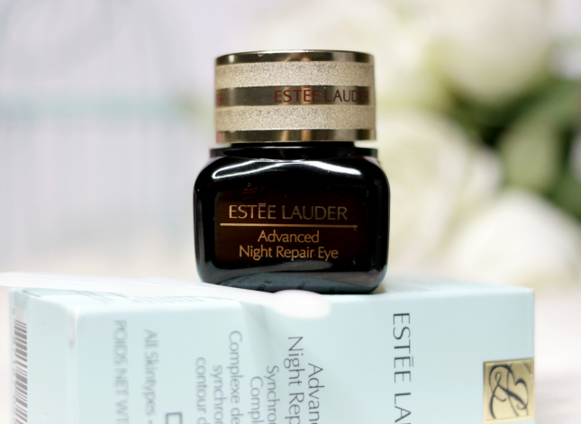 去眼部皱纹较好的眼霜测评,推荐几款适合女生用的抗皱眼霜