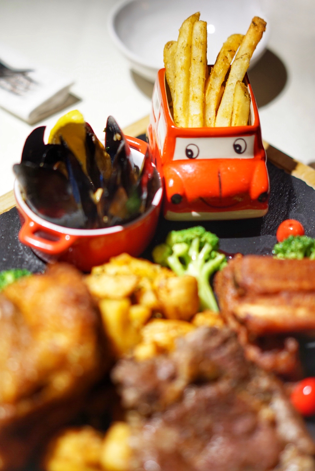 遇见豪客来牛排的海陆分享大餐,醇厚新美味,就是要分享