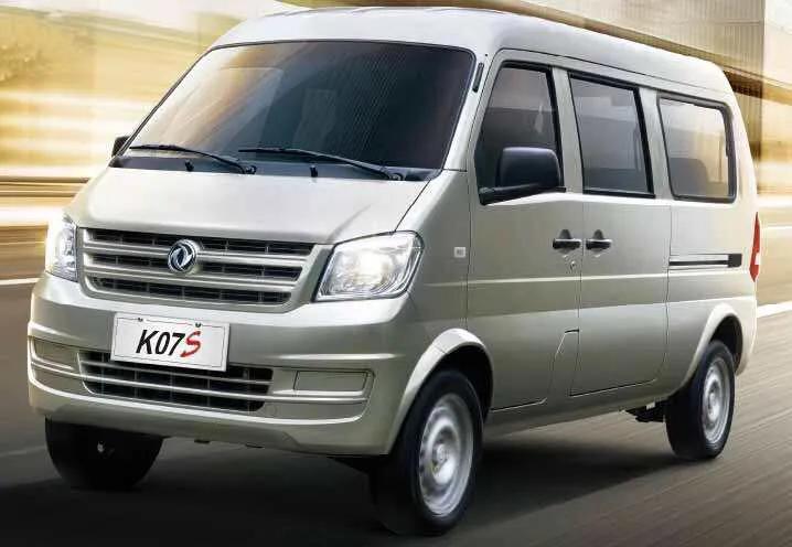 五菱清仓3万以下新车面包车,最适合又能拉货又能载人的面包车