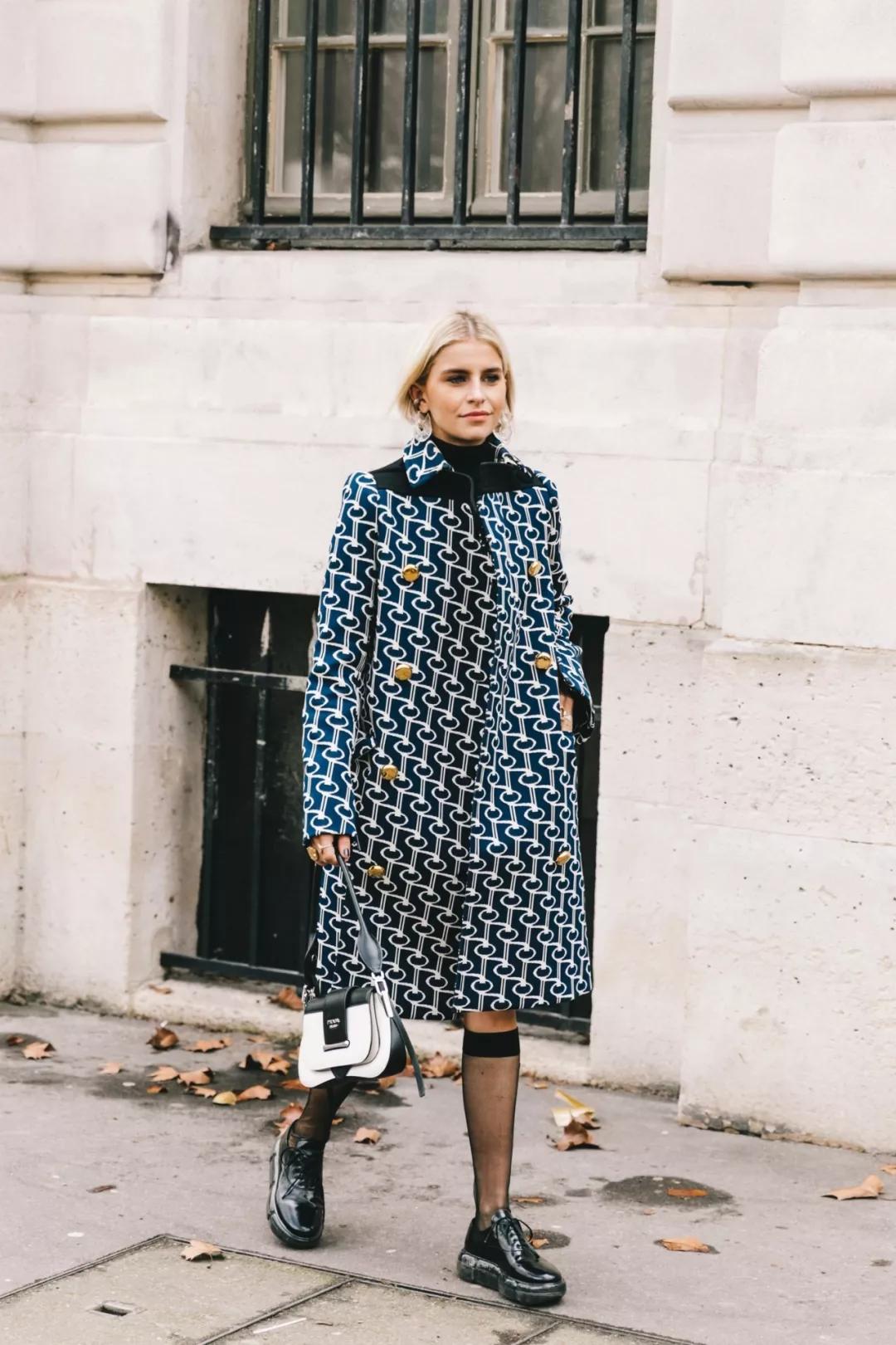 今年流行的露脚袜,是不是现在都流行穿长袜不露脚踝