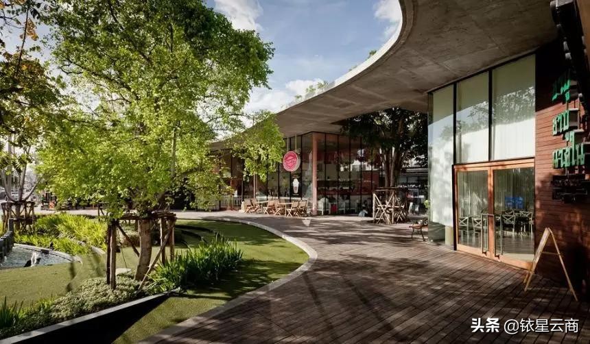 购物中心要接地气还是要高大上,购物中心十大特点