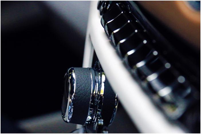 试驾劳斯莱斯古思特新款,新款劳斯莱斯古思特沉浸式体验