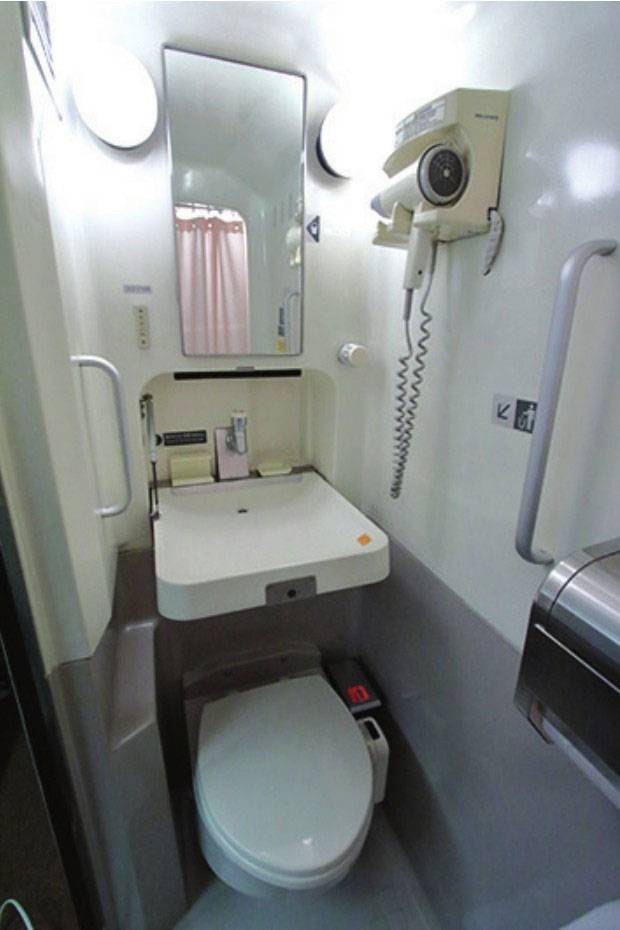 日本双层的卧铺火车,日本的双层火车卧铺