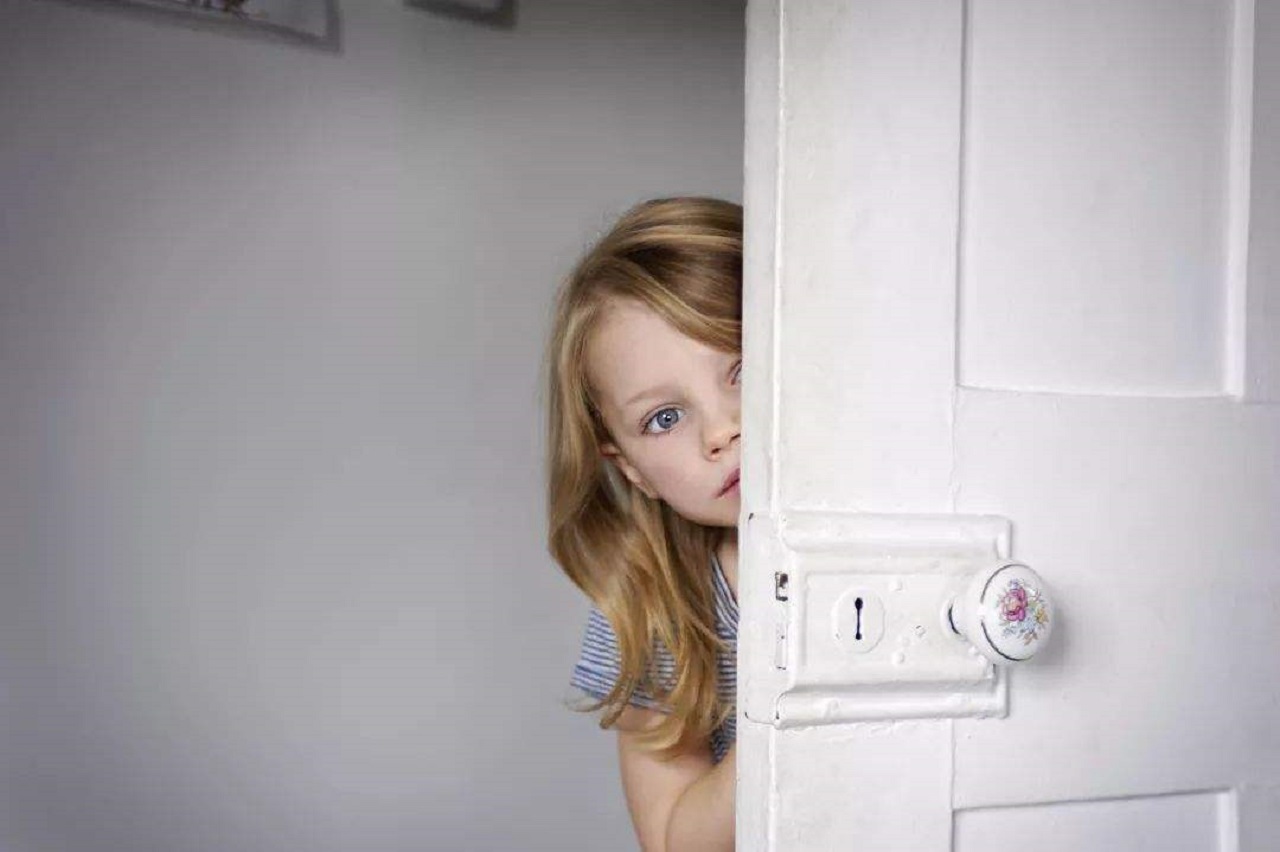 孩子被嘲笑了怎么跟孩子沟通呢,孩子被嘲笑如何开导孩子