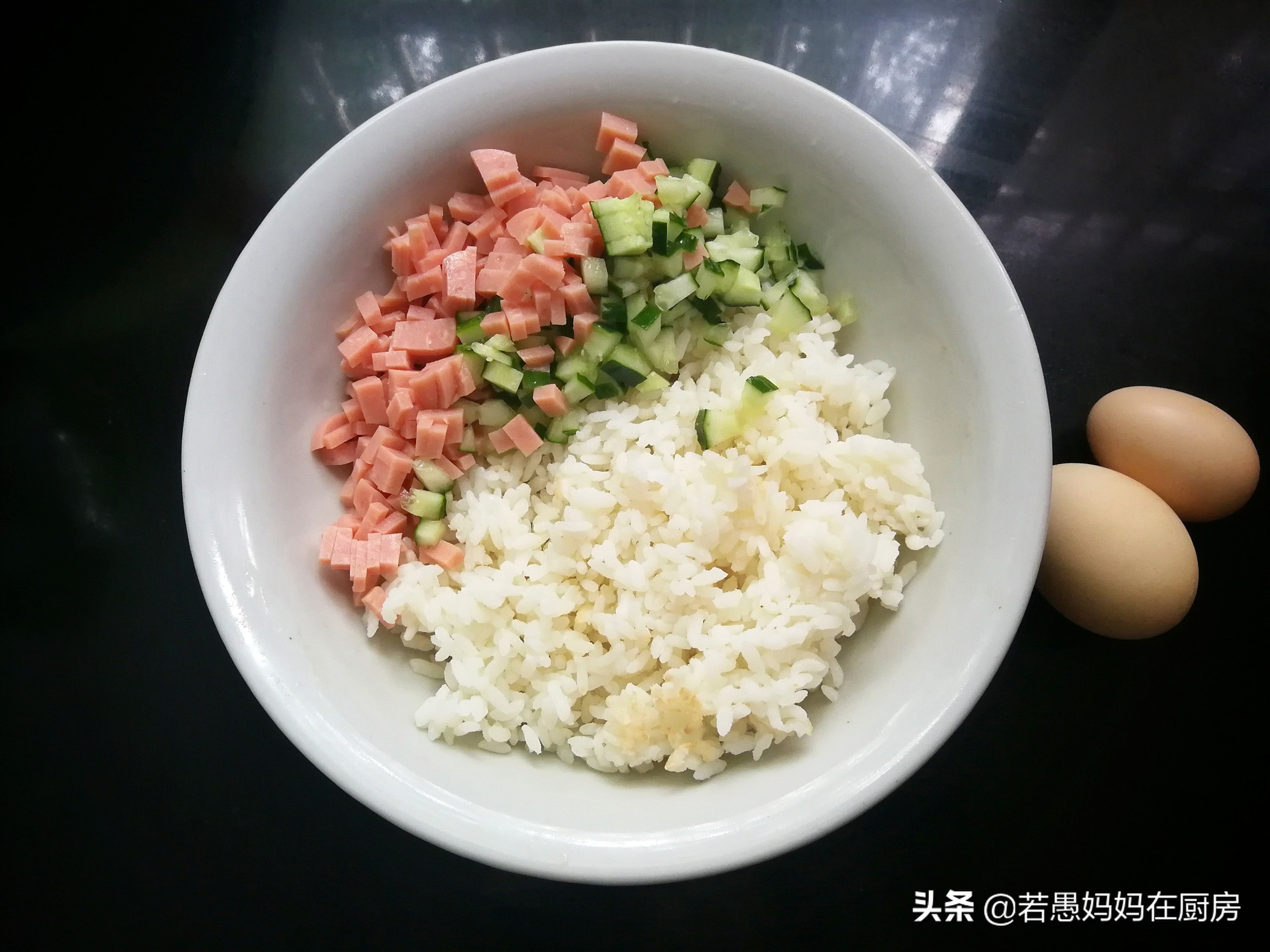 鸡翅包饭不用烤箱只用锅子,网红小吃鸡翅包饭视频