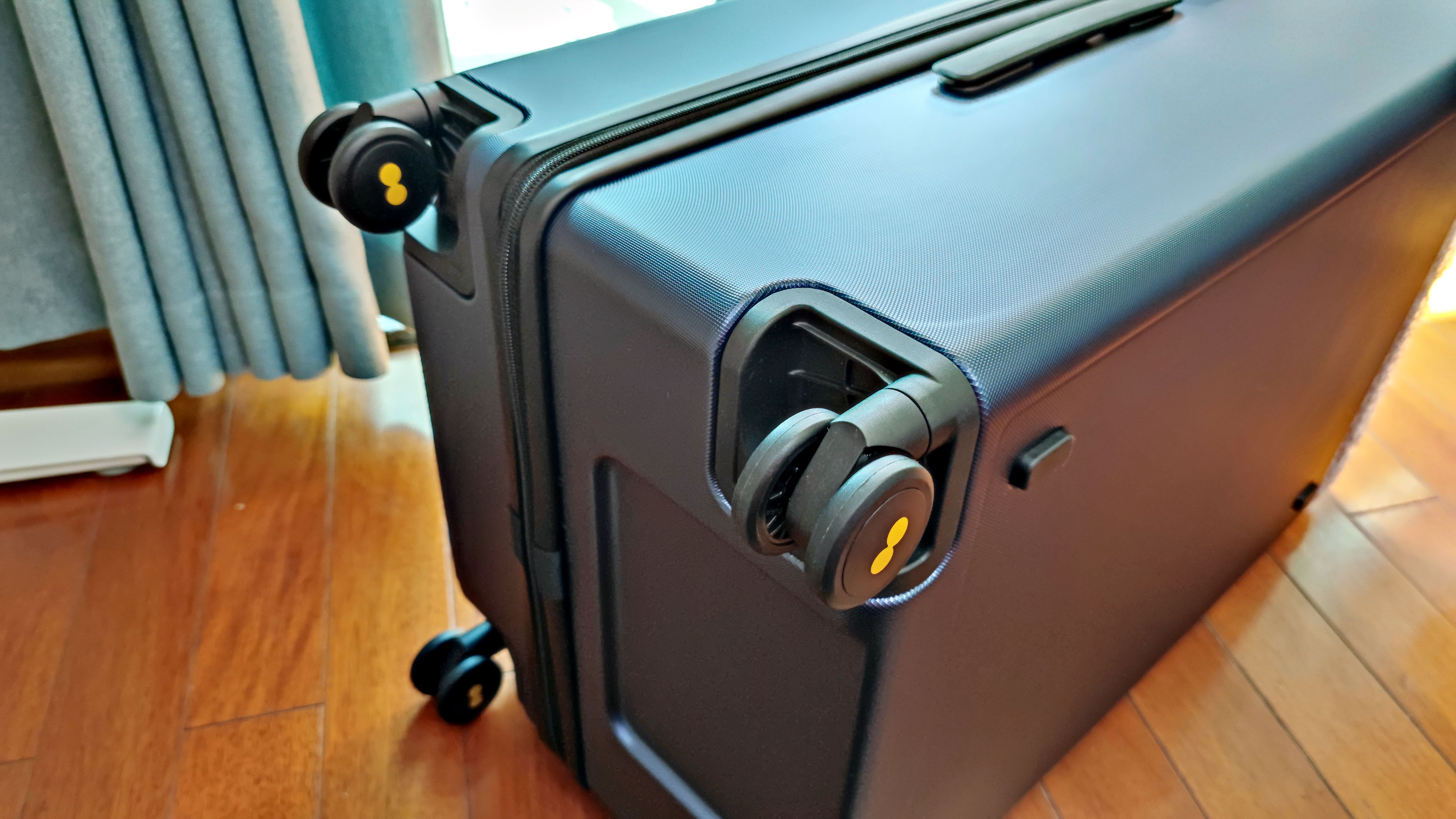 地平线8号和90分旅行箱哪个好看,地平线八号旅行箱旗舰版