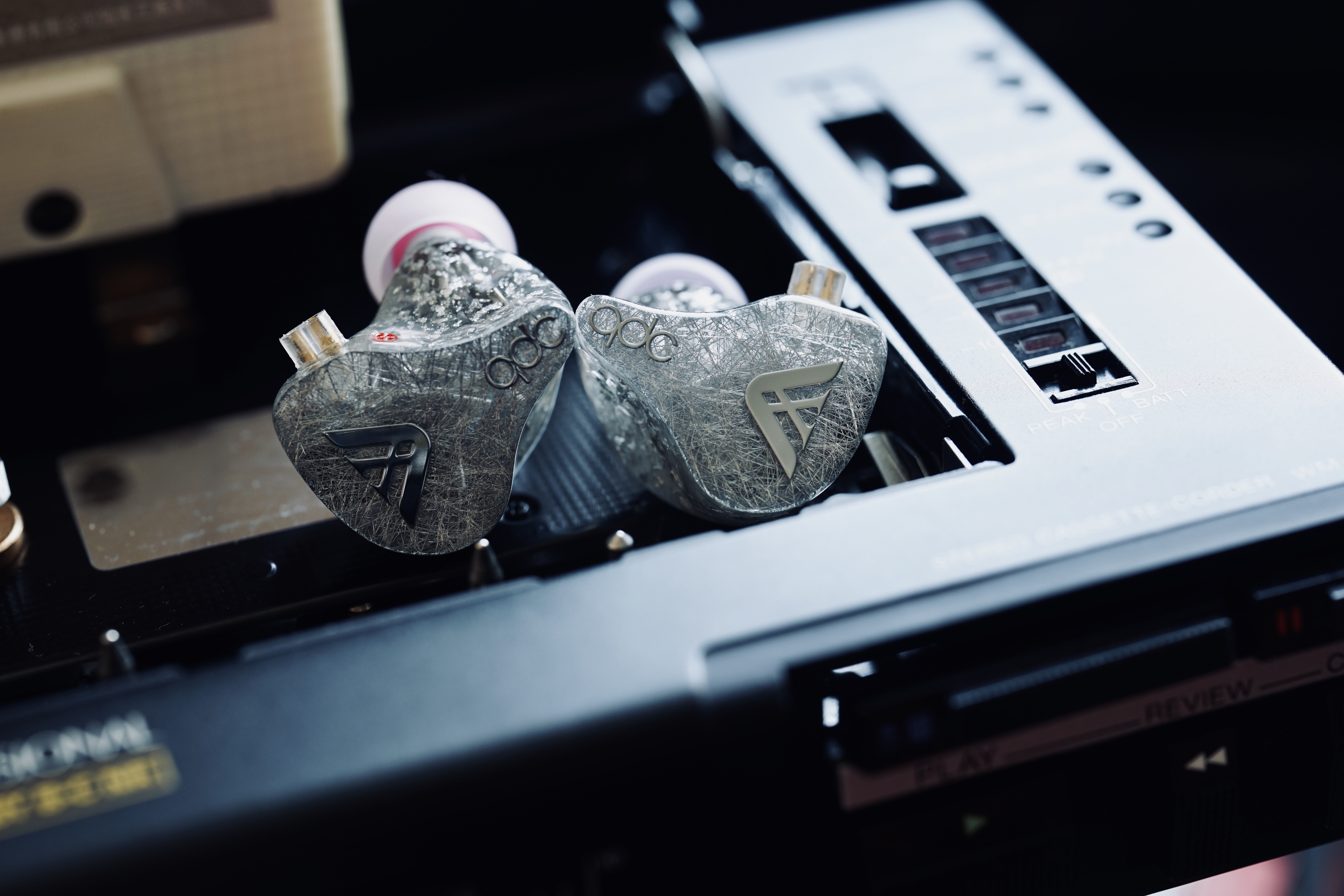 qdc耳机好还是bgvp耳机好,qdc耳机哪个性价比最好