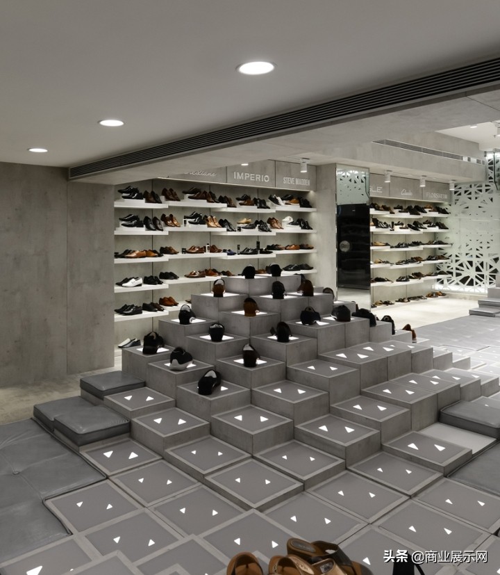 Regal品牌鞋店空间设计