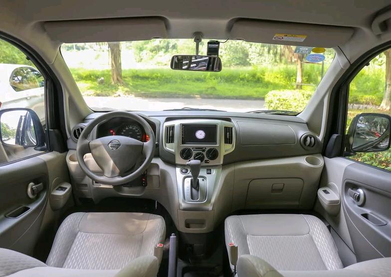 日产nv200报价尺寸,东风日产mpv车型nv200