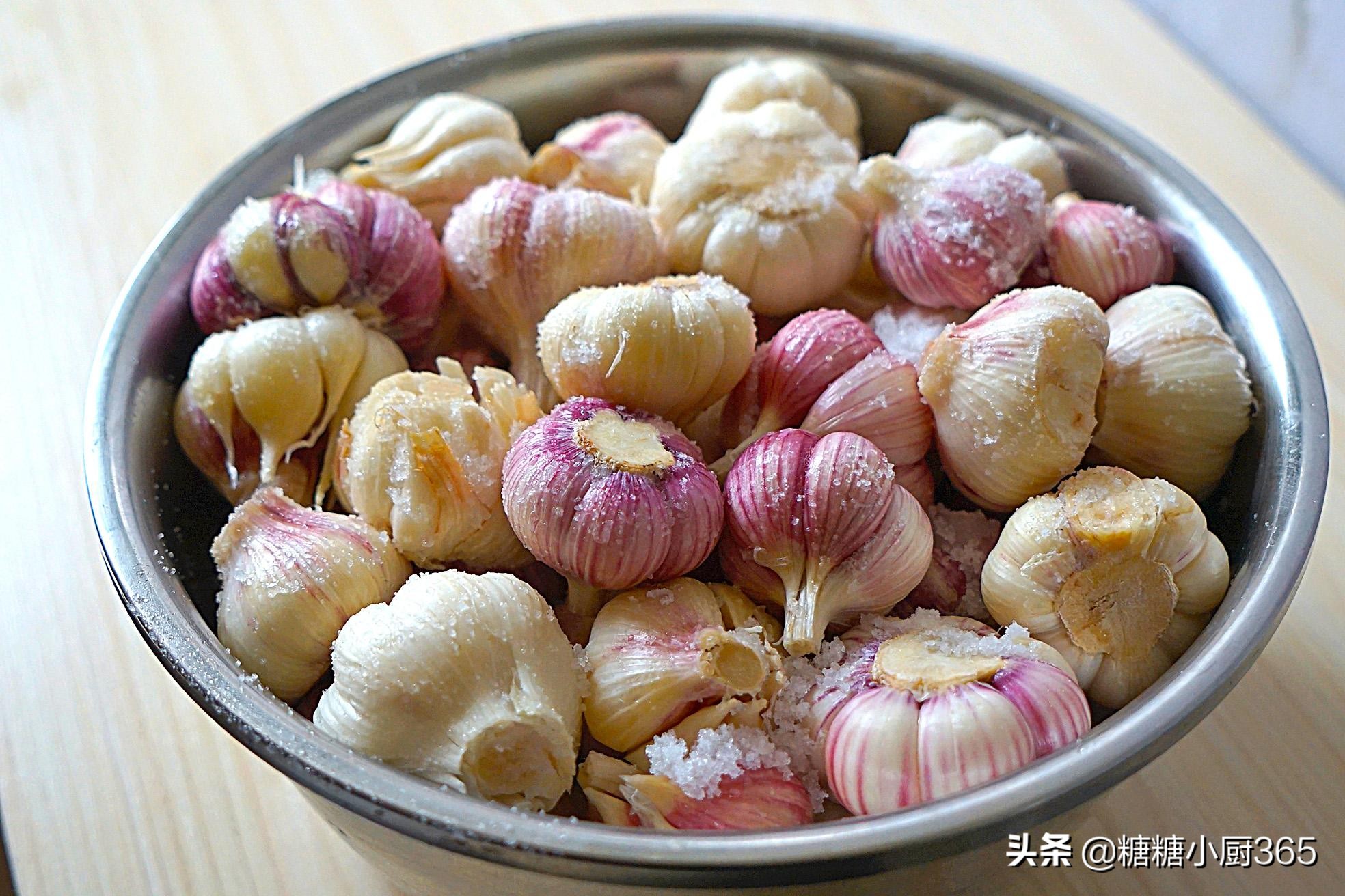 冬天糖醋蒜怎么腌比较快入味,用糖醋腌蒜比例