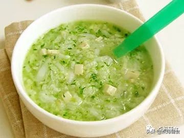 宝宝不爱吃辅食解决方法,宝宝不爱吃辅食该怎么引导