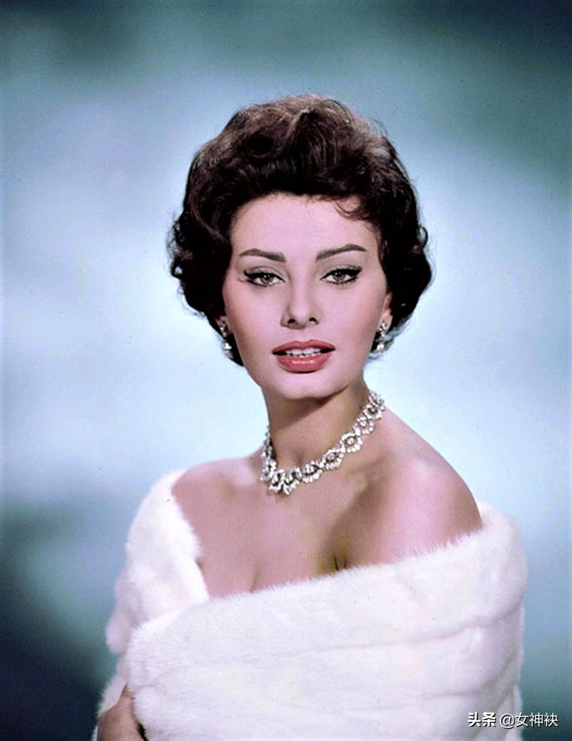 意大利国宝明星:性感不输梦露,演技碾压赫本,因婚姻被祖国驱逐