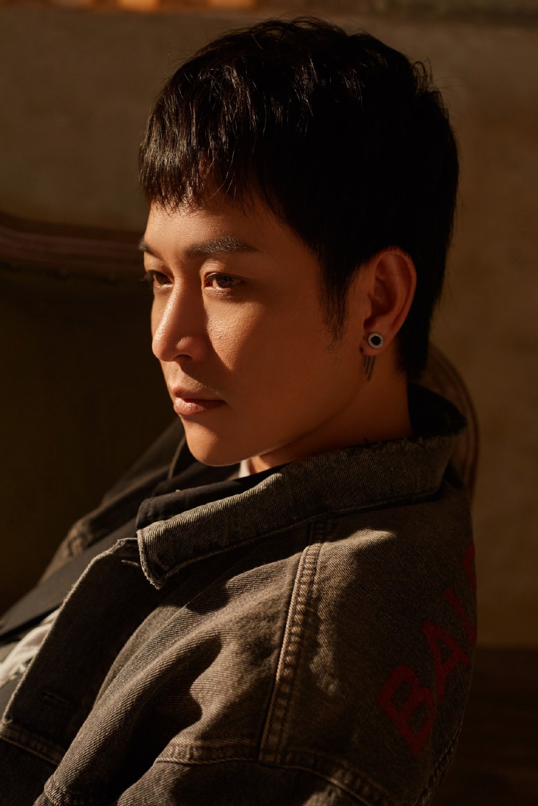 10/15人气原创歌手：陈艺鹏做客丽影广场《音乐BIG榜》明星直播间