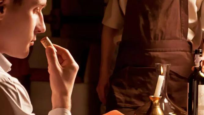 葡萄酒瓶塞是什么,葡萄酒瓶塞怎么识别好坏