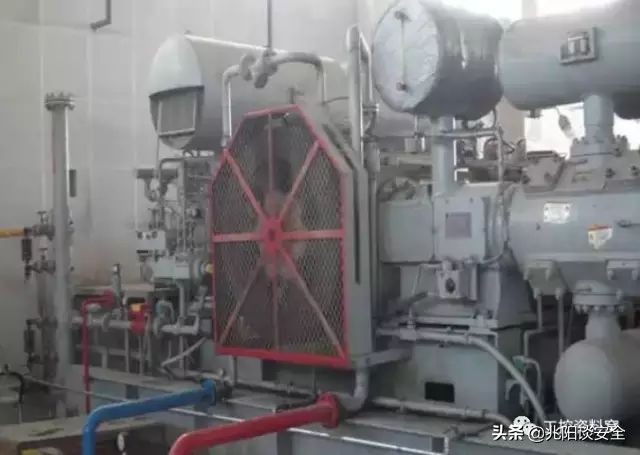 12类电气设备,12个漏电保护器用多大的电箱