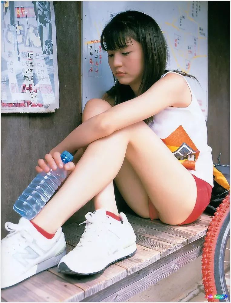 让男人想入非非的女明星原来是她！这身材性感的也太过火了吧