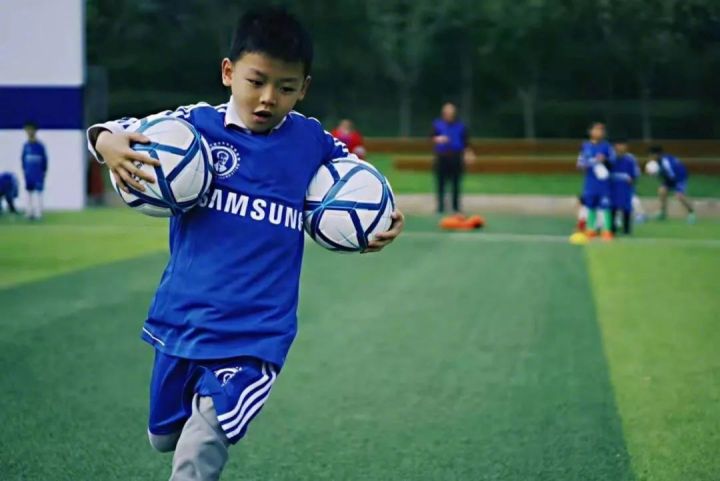 涓夋槦瓒崇悆,涓夋槦灏忓鏍″洯瓒崇悆