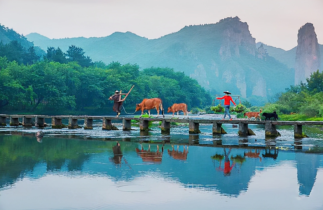 10—11月份最佳自驾旅游推荐,遇见最美的旅行国内29条自驾路线