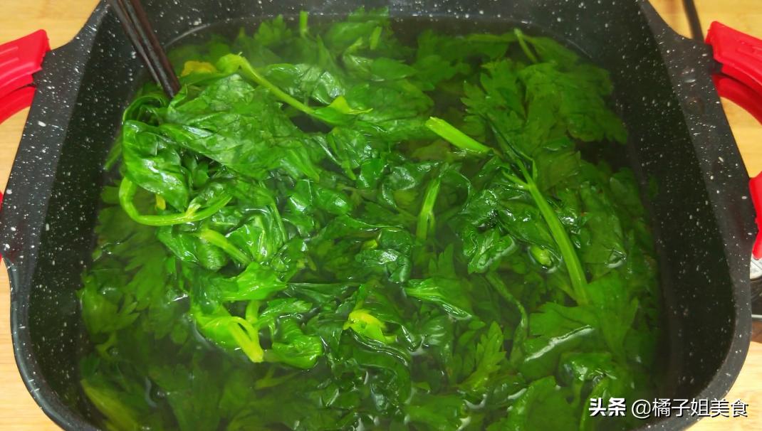 芹菜叶子的家常做法油炸,芹菜叶子简单好吃的做法