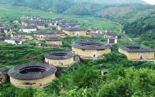 源色旅游入驻驻马店！！！特推出9999元20选7国内线路优惠套餐卡