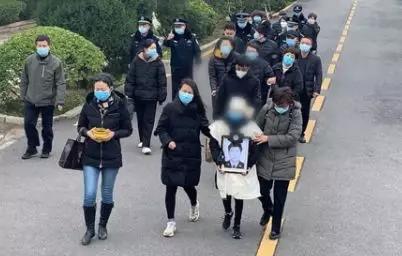 战疫忠诚警察,疫战中的警察