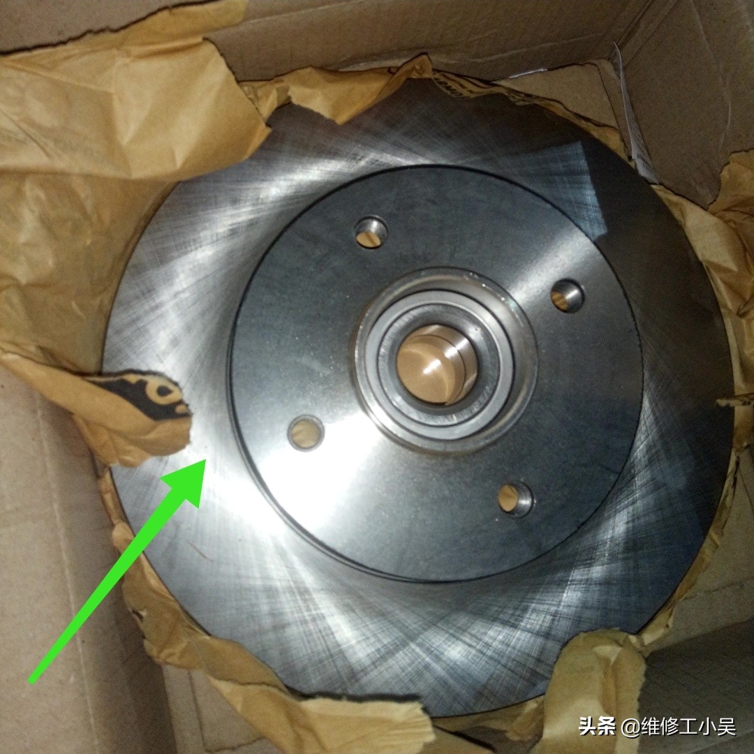 标致408刹车油液位传感器在哪里,标致408换刹车油壶感应器