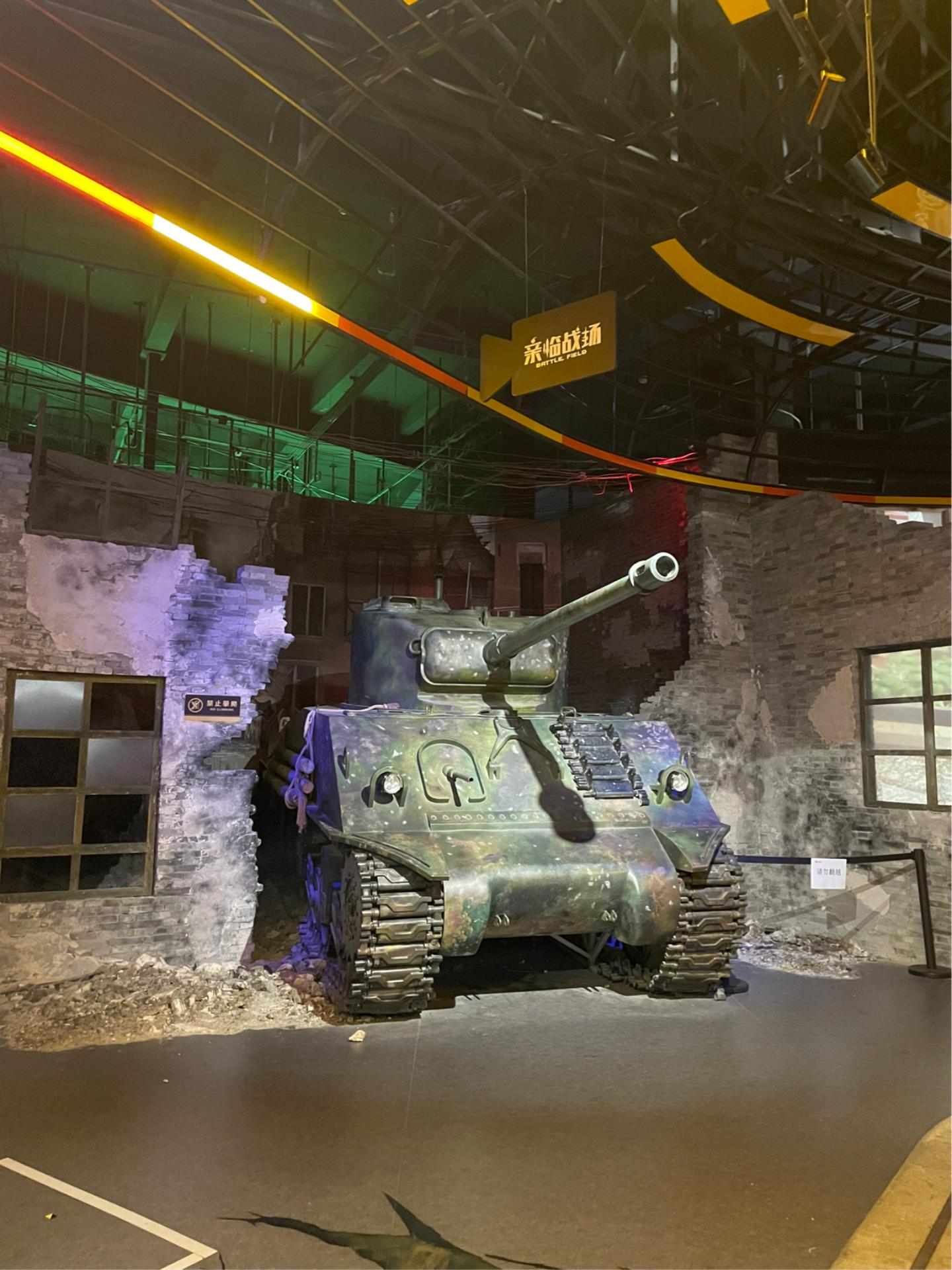 天气渐凉，苏州这几家游乐场又热闹起来，吃狗粮的机会又多了