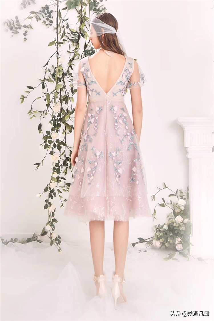 高端年会气质礼服推荐高级感,华丽设计感年会时尚轻奢高级礼服