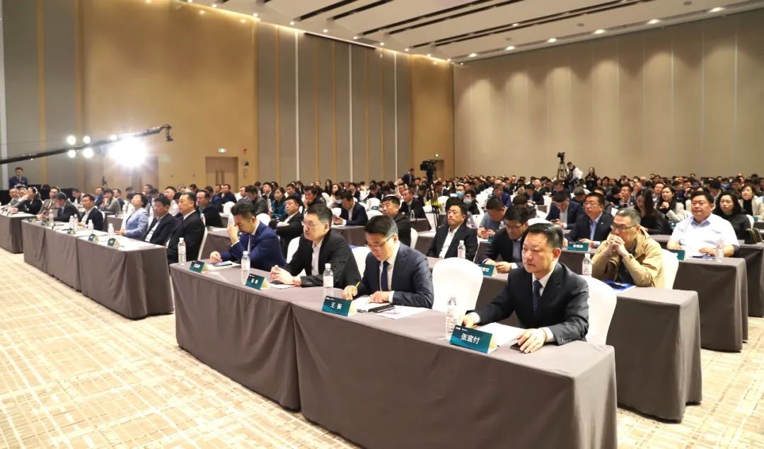 胡润百富创时代峰会是干嘛的,首届民营经济创新发展高峰论坛