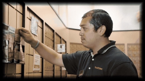 电影里用啤酒瓶“爆头”,是真的玻璃瓶吗?