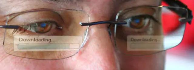 蓝光对我们有哪些伤害,手机蓝光影响睡眠