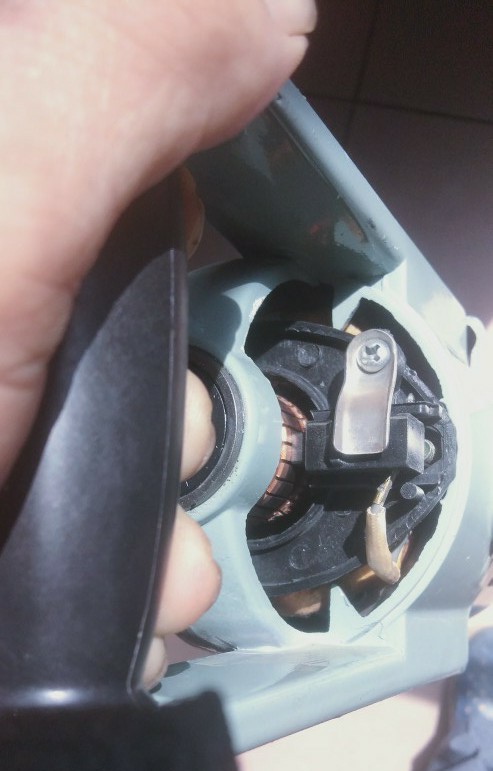 手电钻正反转开关内部构造,手电钻自锁夹头内部构造图解