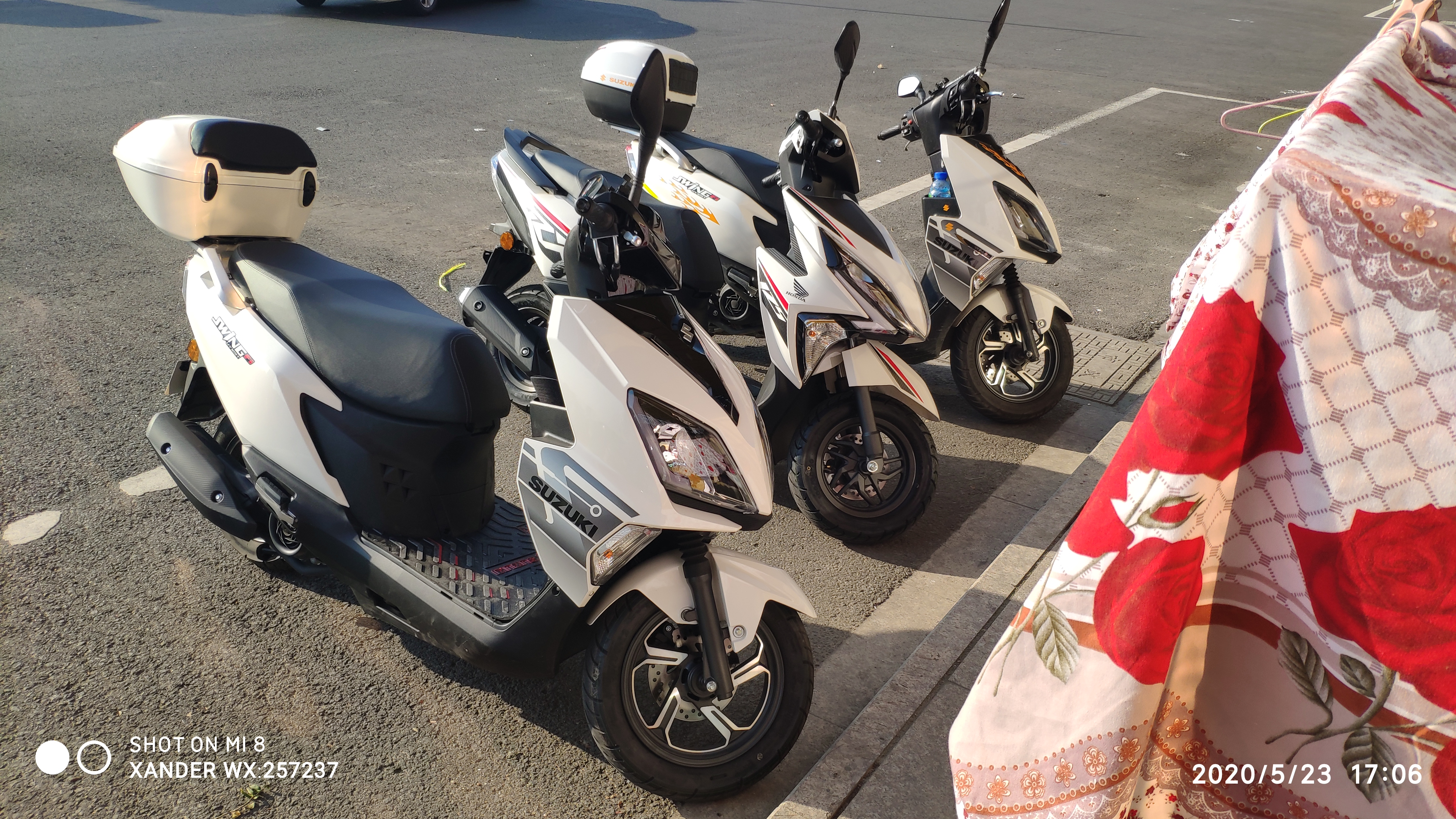 网红神车铃木uy百年纪念版,铃木摩托网红神车uy125视频