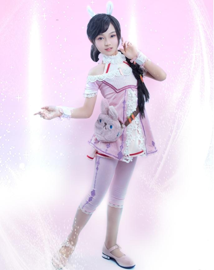 斗罗大陆唐三和小舞小时候cos,斗罗大陆小舞cos兔子不是吃草的吗