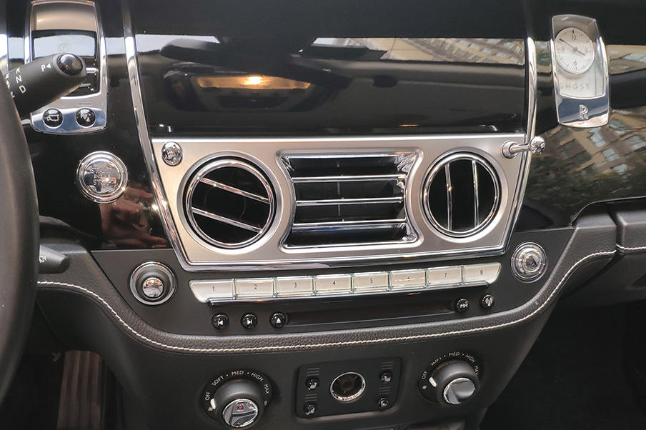 二手劳斯莱斯古思特值得购买吗,买一辆劳斯莱斯古思特全过程