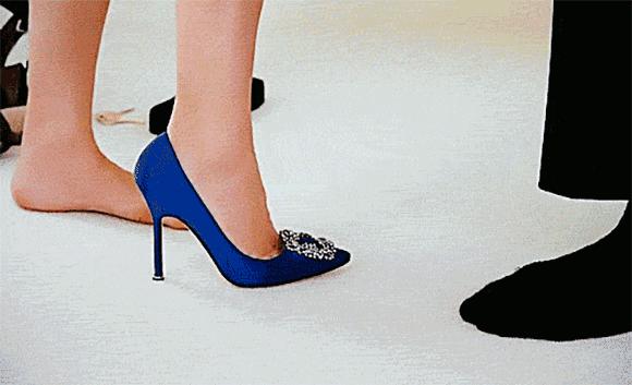 鞋子硬还卡脚?挑选时这几点很重要,穿着舒适时尚还高级