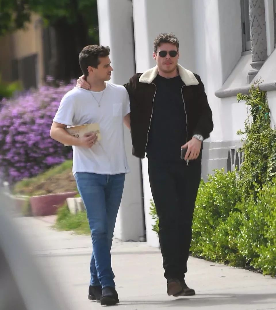 史塔克八年后的孩子,史塔克家几个孩子