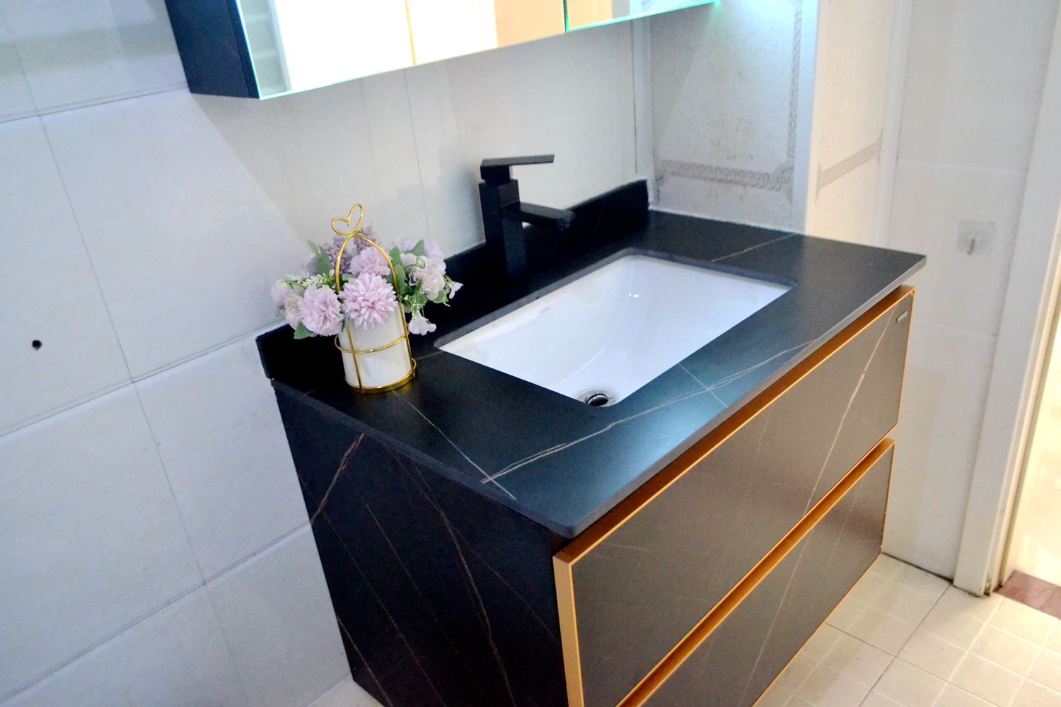 又在交智商税？选错浴室柜，入住才发现各种坑！入手希箭谈谈感受