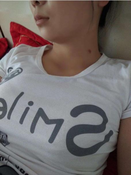 13岁女生脖子被种“草莓”，妈妈再三追问，孩子的回答让妈妈心酸