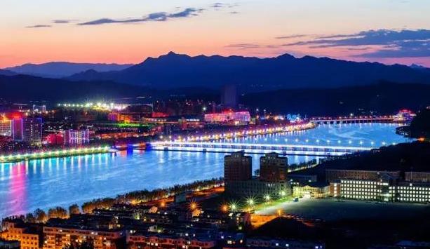 鞍山岫岩玉都,揭秘中国玉都岫岩6万吨玉石