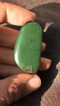 玛纳斯碧玉的优缺点,碧玉如何辨别优劣