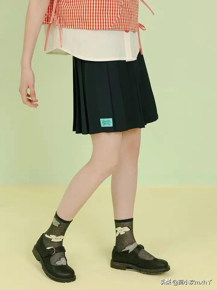 男生眼里的“清凉女孩”都是怎样的?各种短裤拯救35度下的潮人