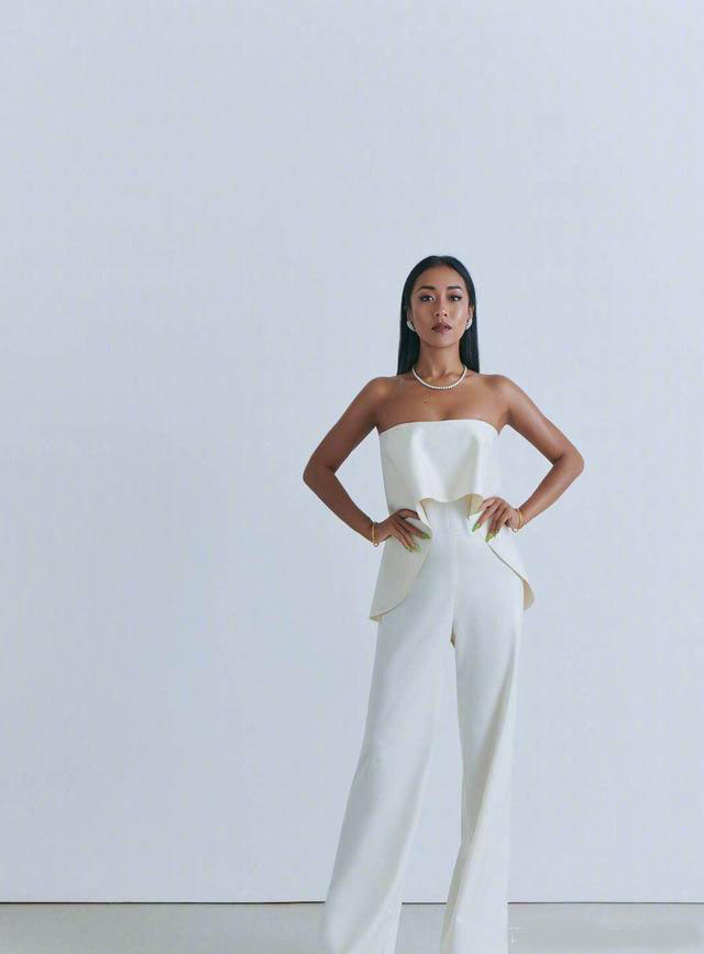 皮肤黑的女神们，一般都用这5个搭配窍门，皮肤透亮气质优雅