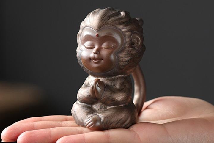 两只小船茶宠寓意什么,茶宠猪的寓意和象征